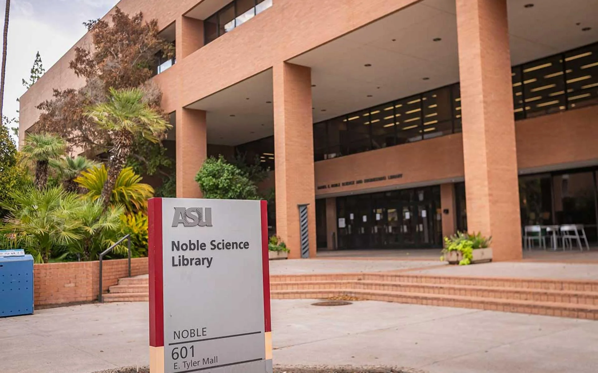 Noble library tempe